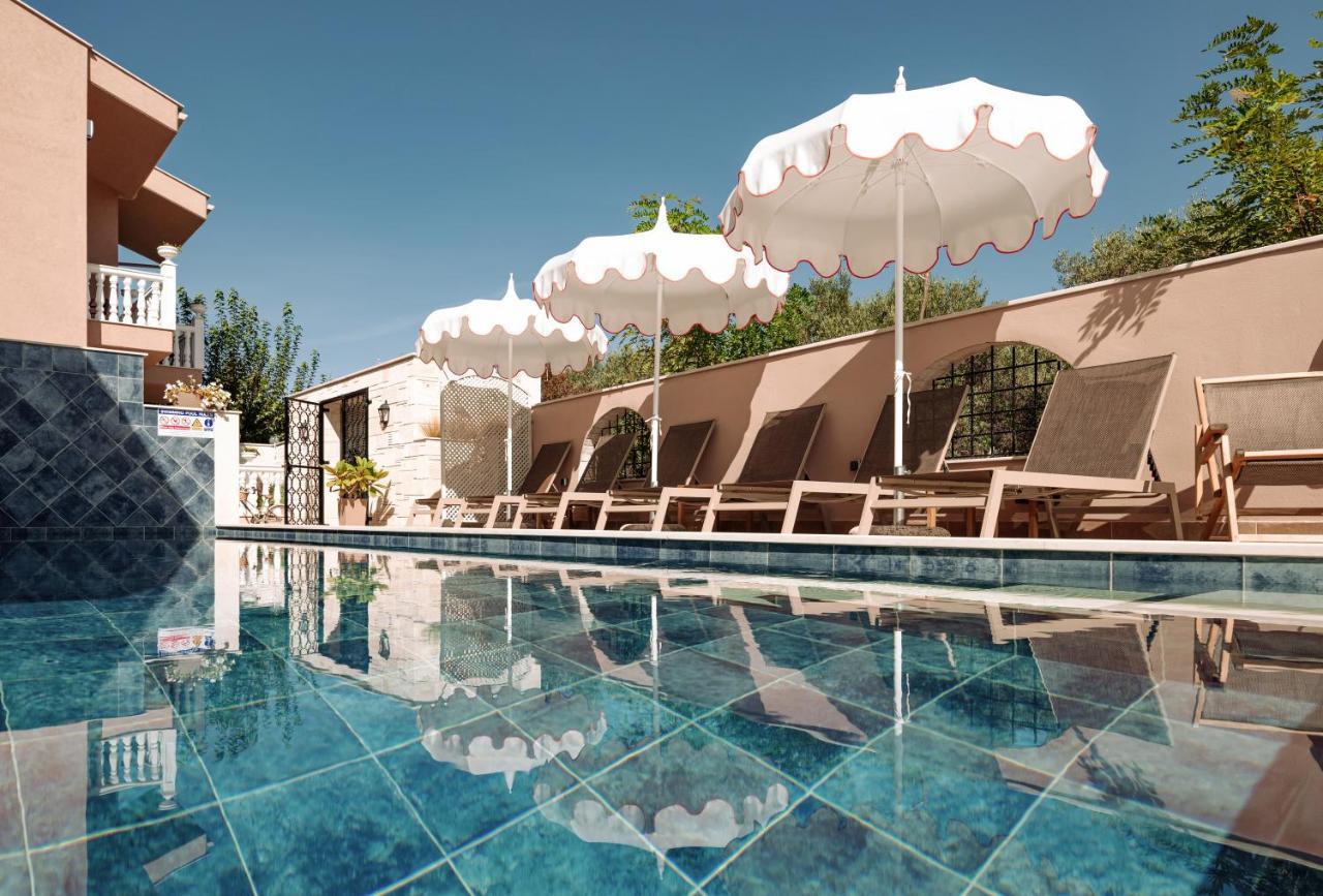 Kseynasa Suites Nikiti  Exterior photo