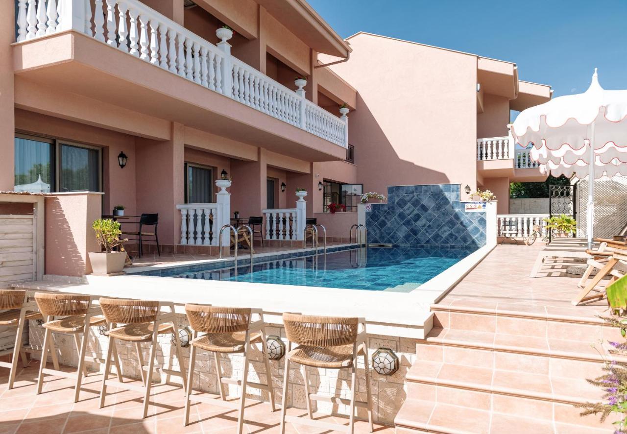 Kseynasa Suites Nikiti  Exterior photo