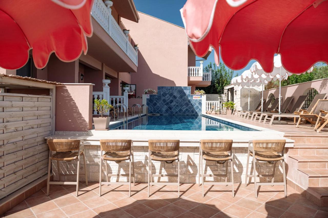 Kseynasa Suites Nikiti  Exterior photo